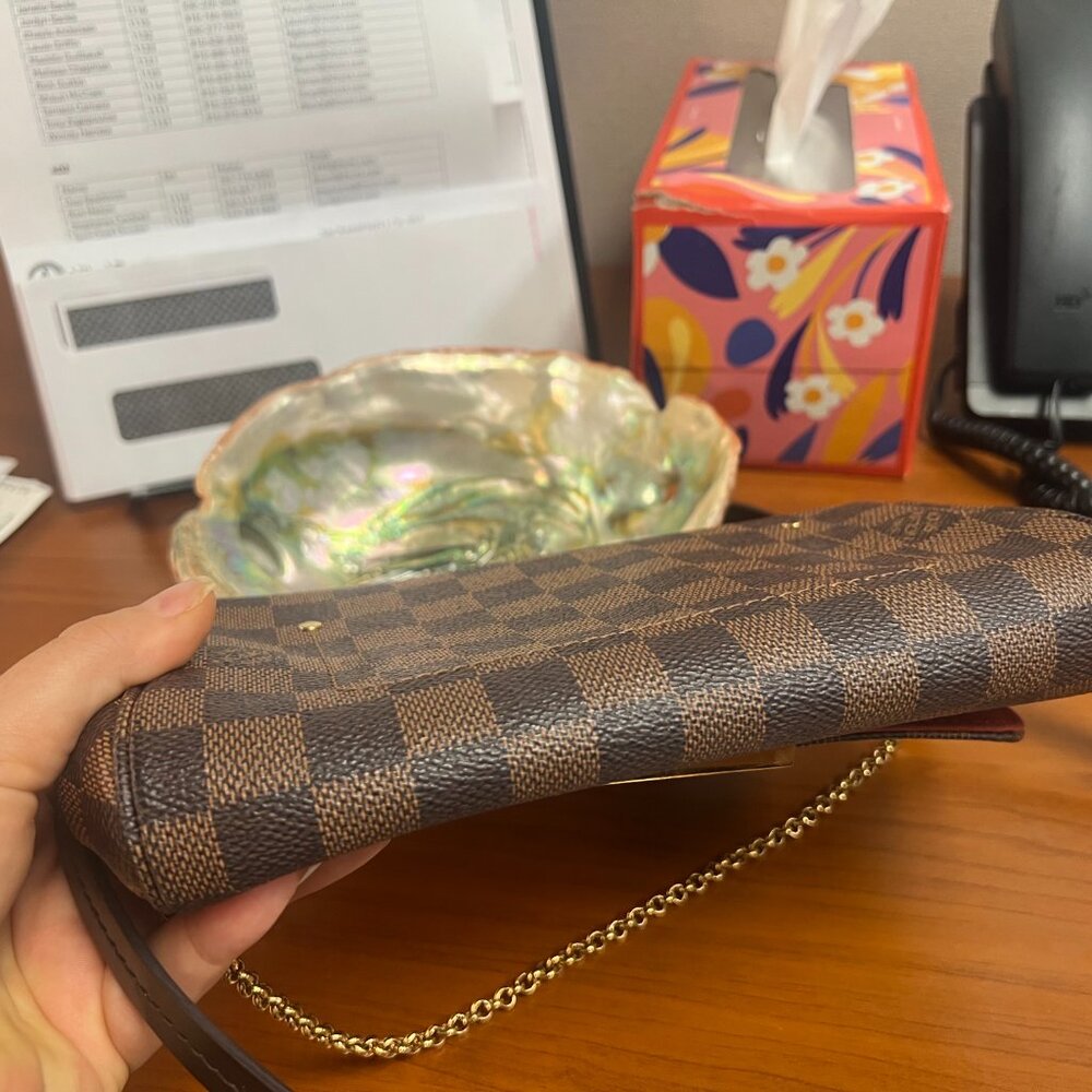 Louis Vuitton Favorite MM Damier Ebene Chain Handbag Brown - Picture 10 of 12